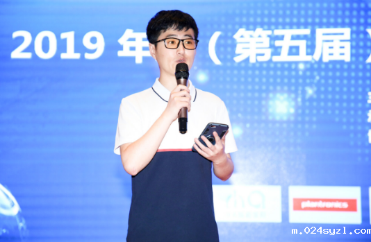 1563848815464245.png blob.png